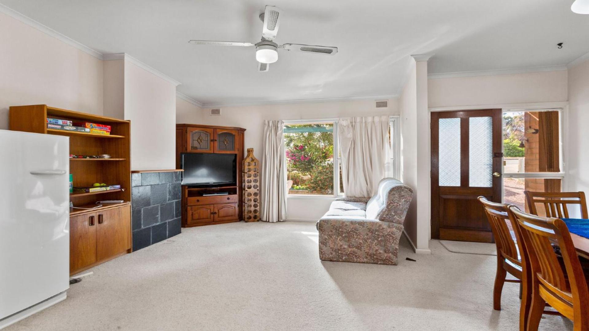 Coastal Drift - Escape To Coastal Bliss At This 3 - Bedroom Holiday Rental In Coffin Bay!