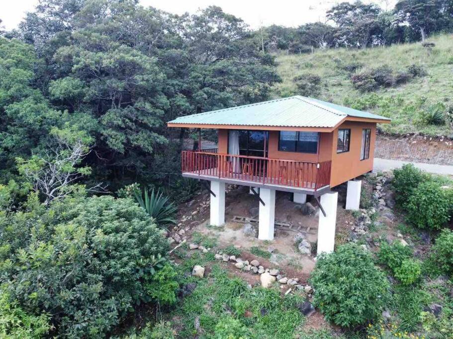 Cabina vista al valle Monteverde