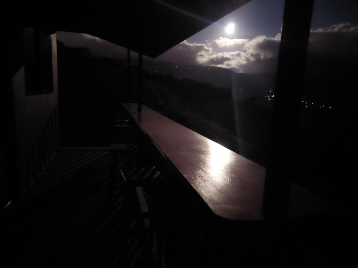 Cabina vista al valle Monteverde