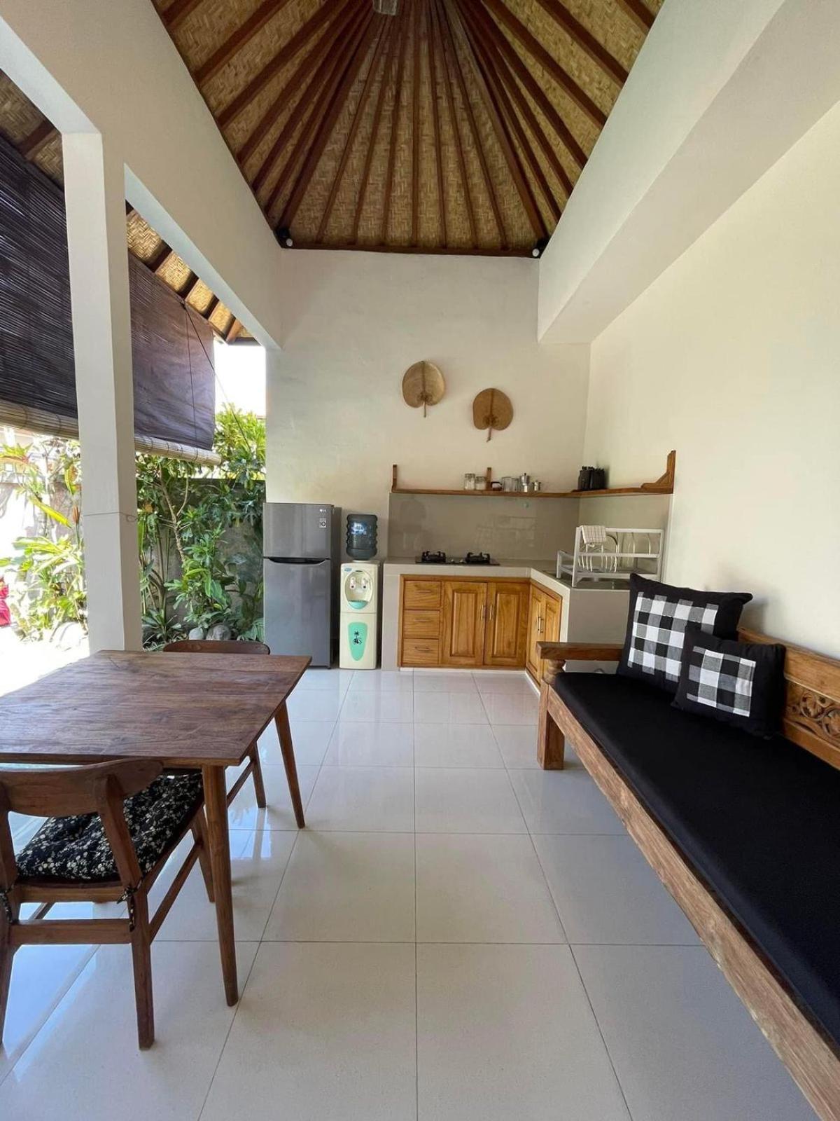 Anom House