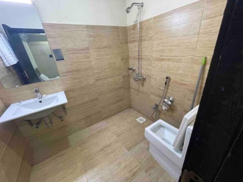 2 Bedroom Serviced Apartment Phase 7 Near Food Street By Prestige Management view 4