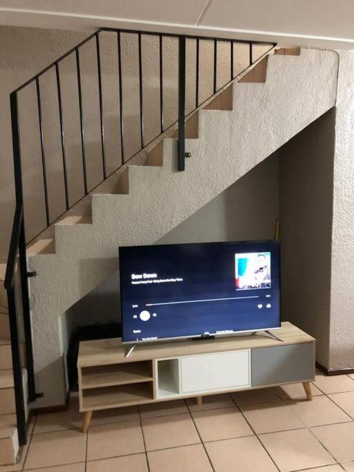 Cosy duplex in the heart of Midrand view 4