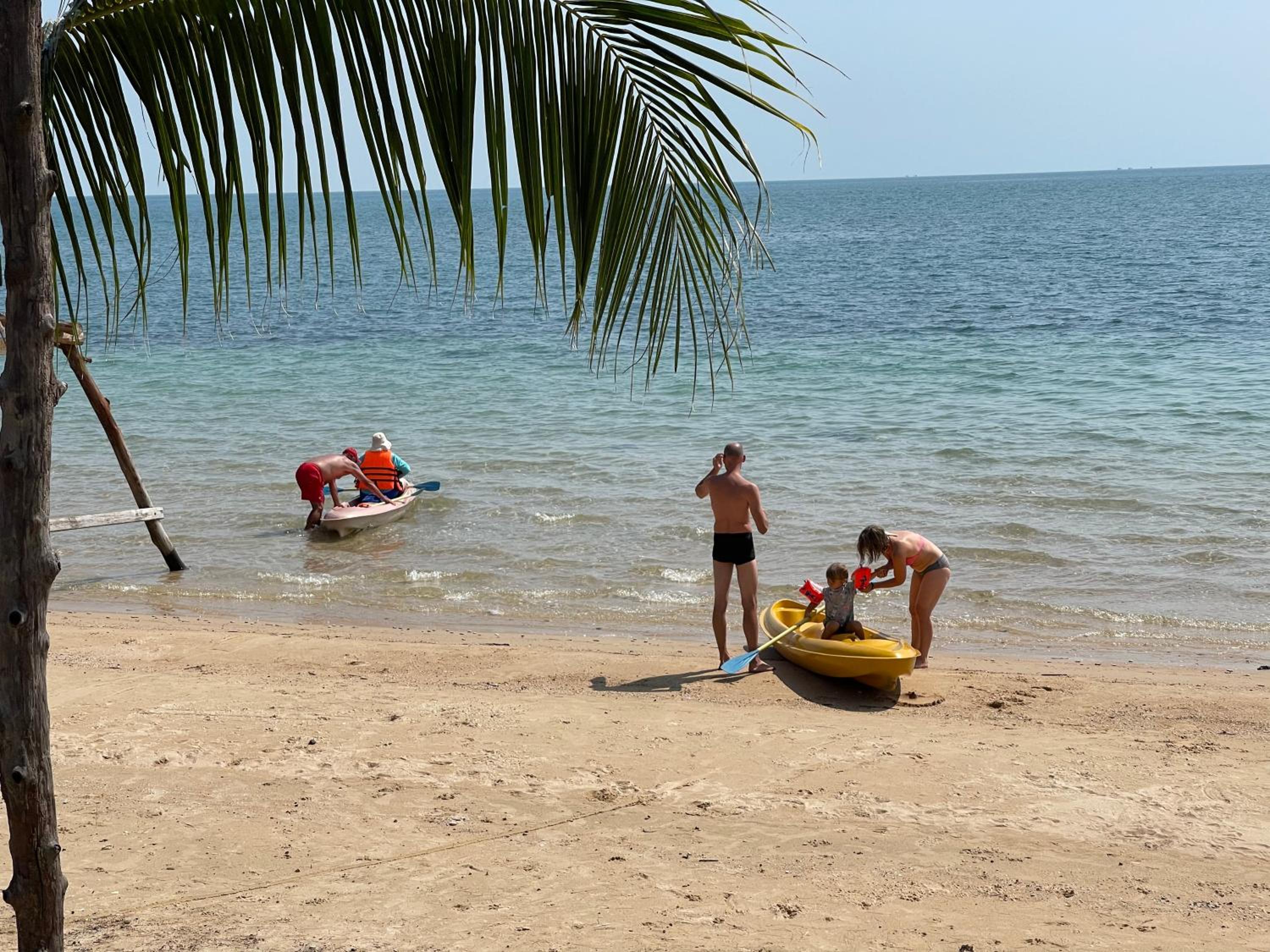 Naroth Beach Bungalow