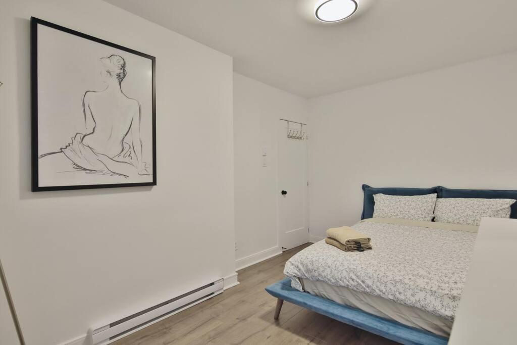 Modern 3-BR Home Free Parking Next to Metro