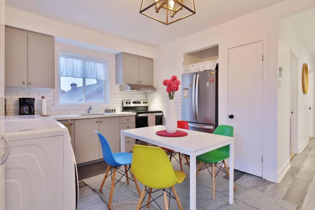 Modern 3-BR Home Free Parking Next to Metro