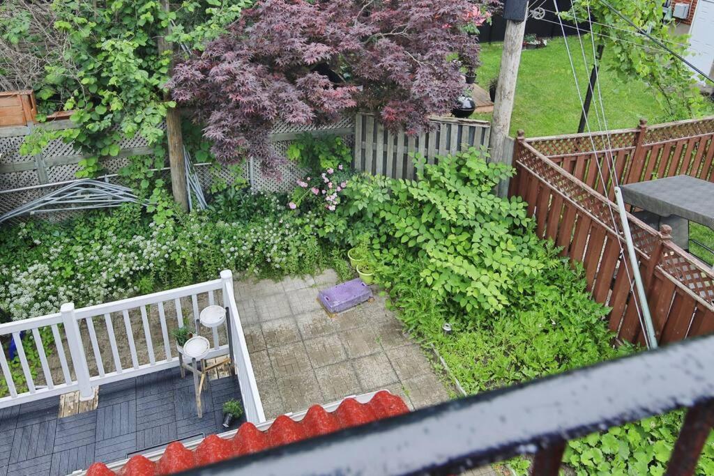 Modern 3-BR Home Free Parking Next to Metro