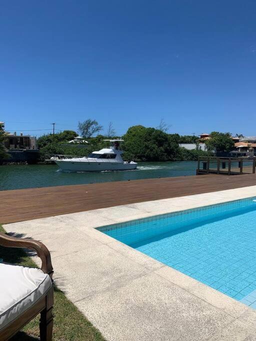 Espetacular Casa no canal da marina em Búzios
