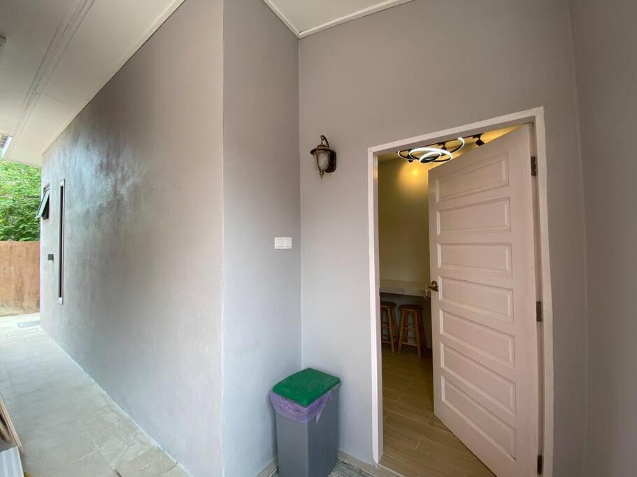 Peacock Studio Tiny House photo 7