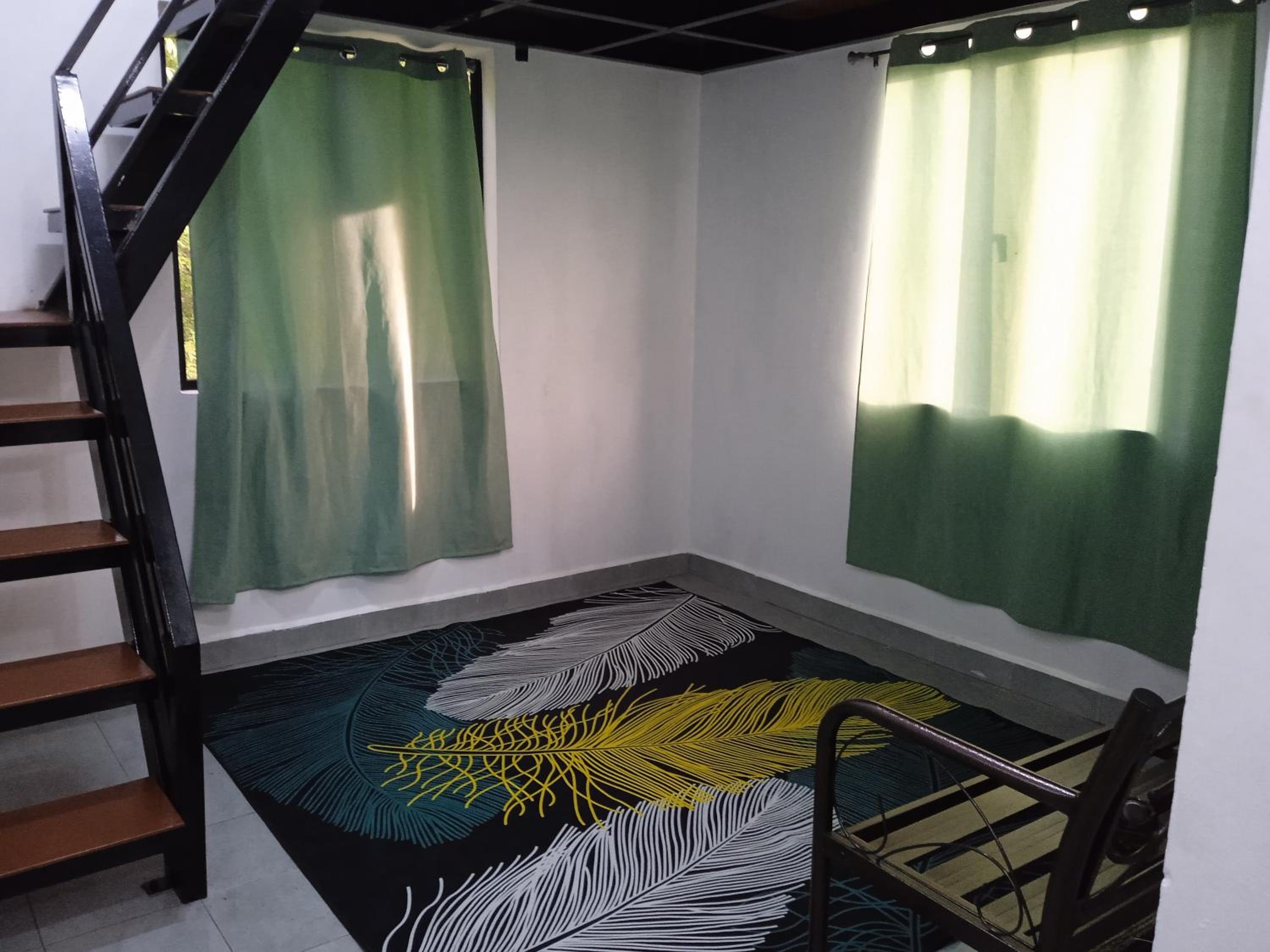 Tiny House Idaman K T dengan Aircond dan Privasi Penuh 1 Bilik Air