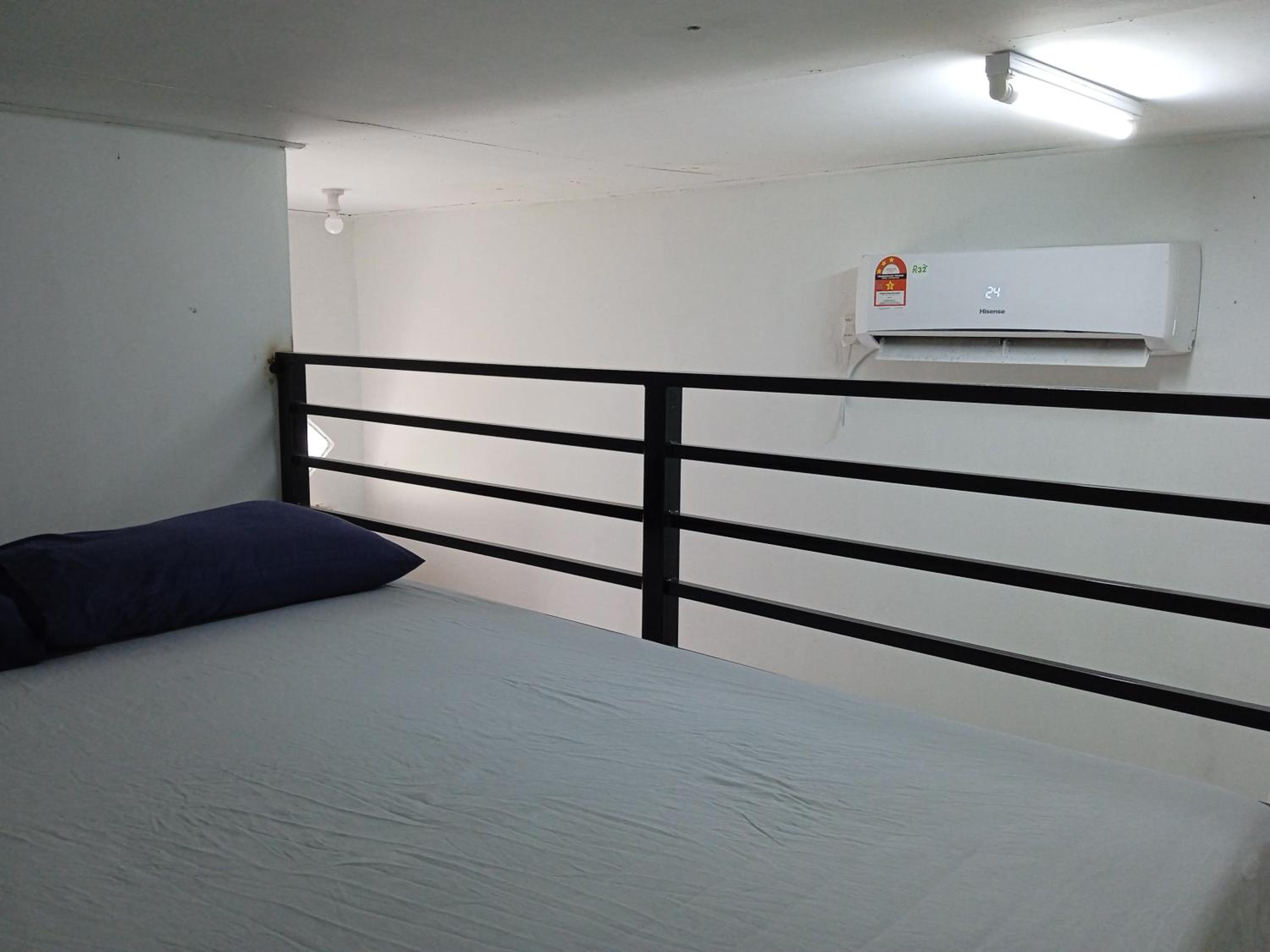 Tiny House Idaman K T dengan Aircond dan Privasi Penuh 1 Bilik Air