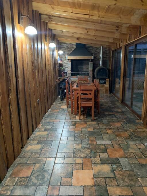 Amplia Casa Familiar con Piscina Privada