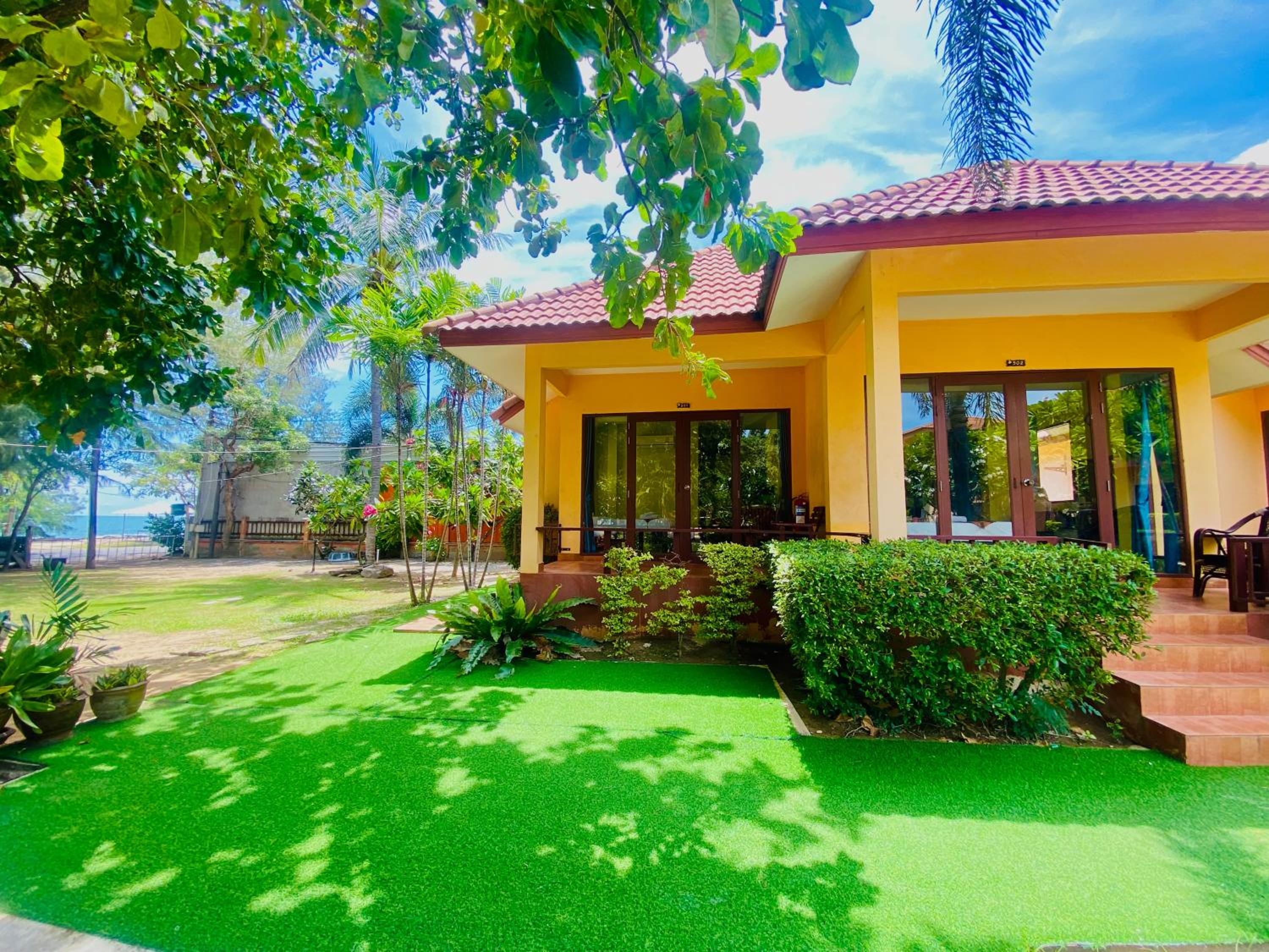 Pranmanee Beach Resort