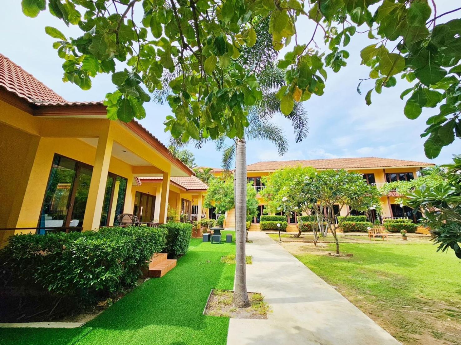 Pranmanee Beach Resort