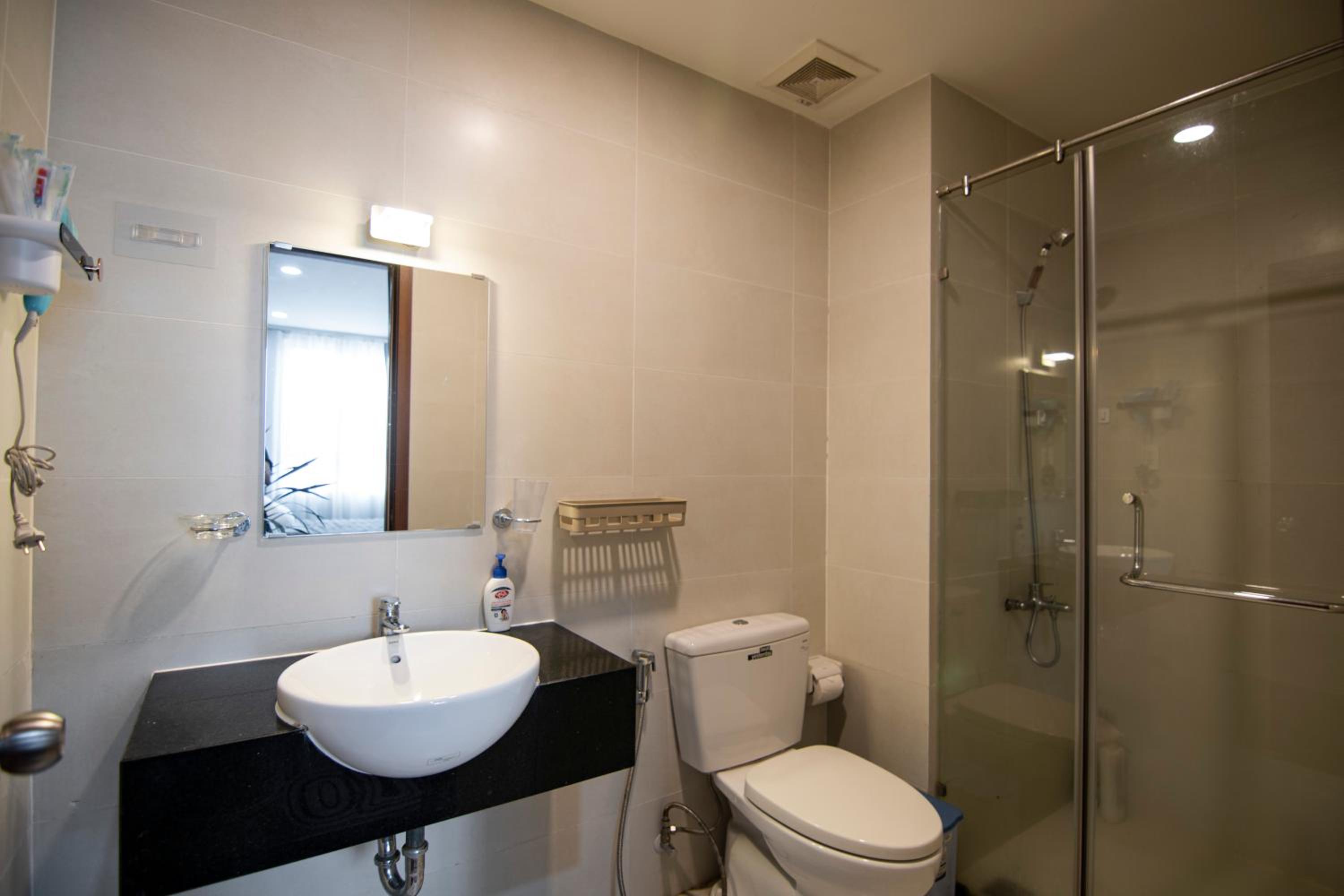 DOJI HOMES at Grand Riverside- FREE POOL