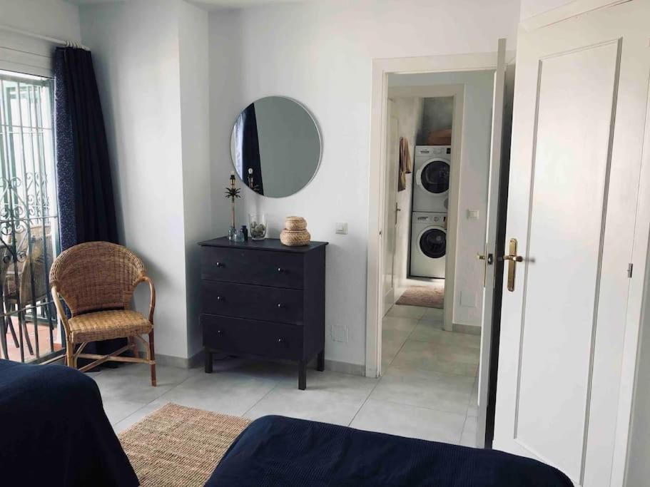 Nyrenoverat! Beachfront townhouse med pool