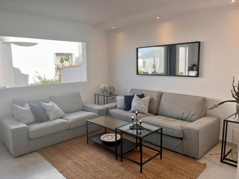Nyrenoverat! Beachfront townhouse med pool
