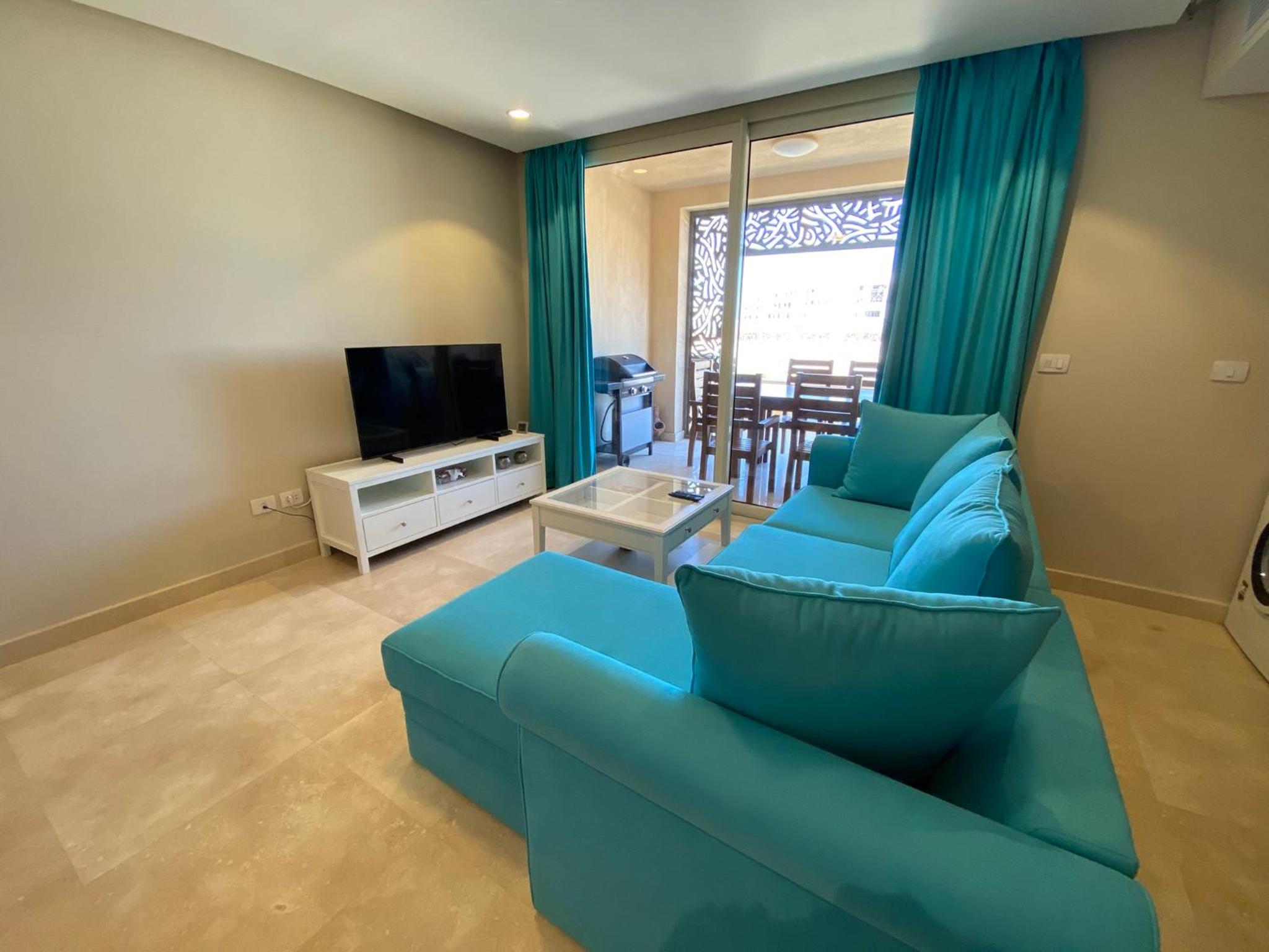 Modern apartment with great Pool & Beach access view 5