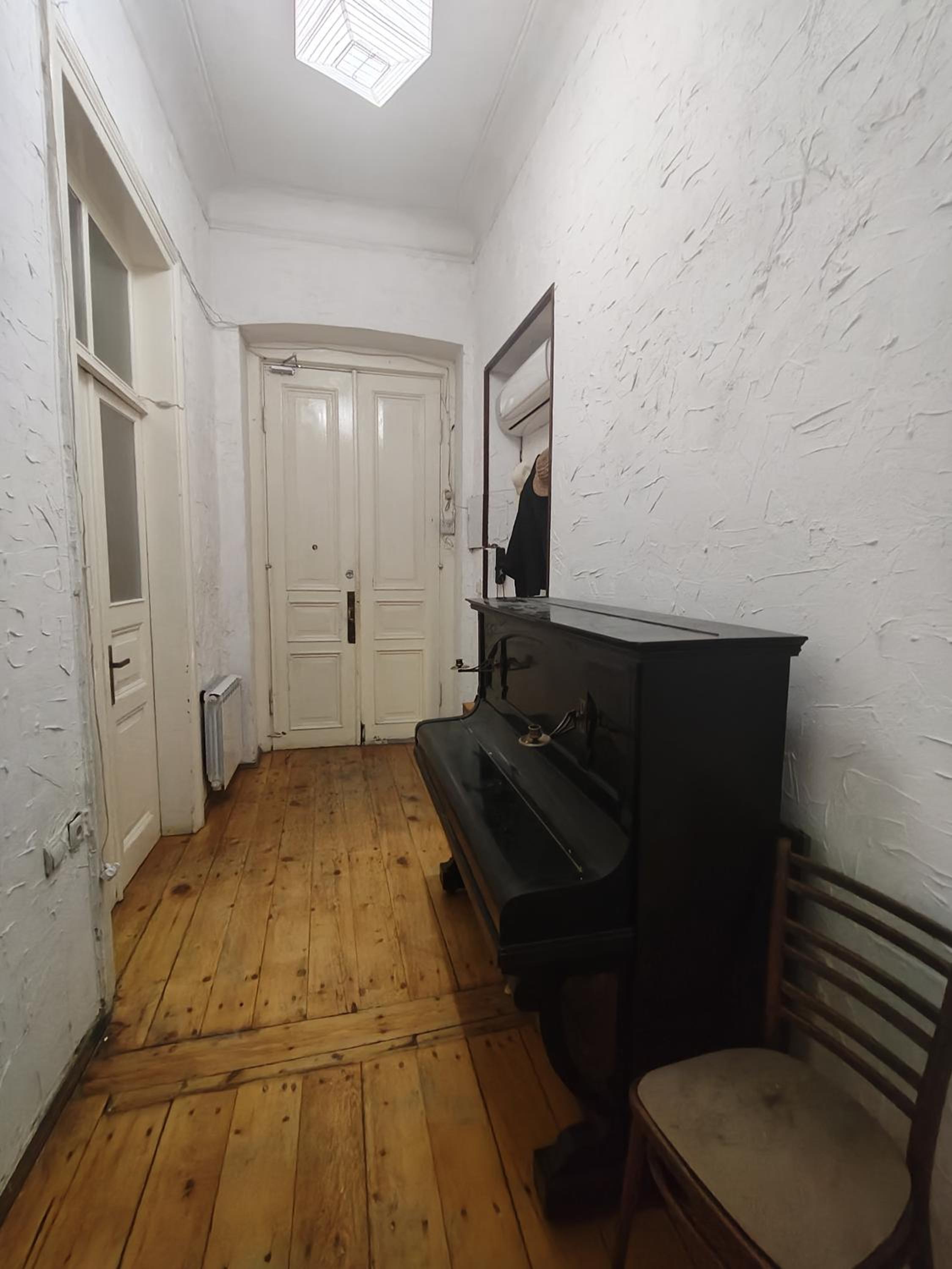 Ambience Hostel & Apartments