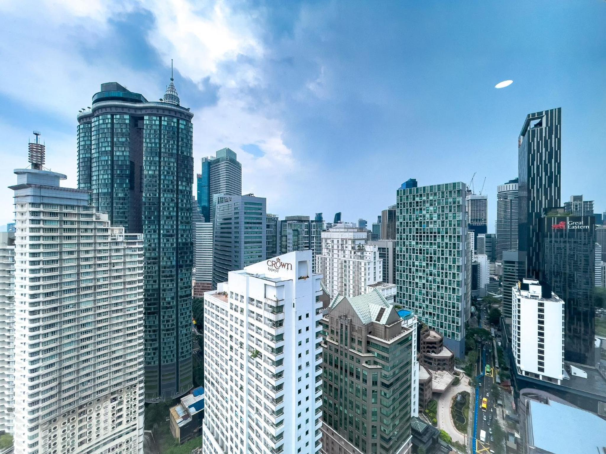 Vortex Suites by Premium Apartment
