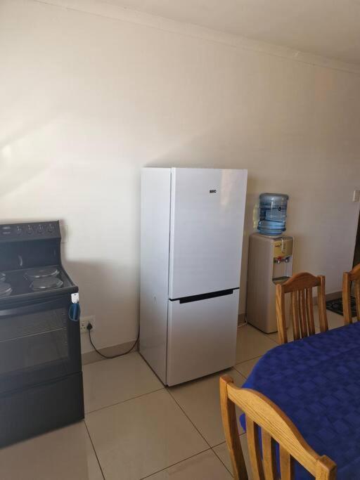 Royal Inn - Fully Furnished Self-Catering Apartments view 3