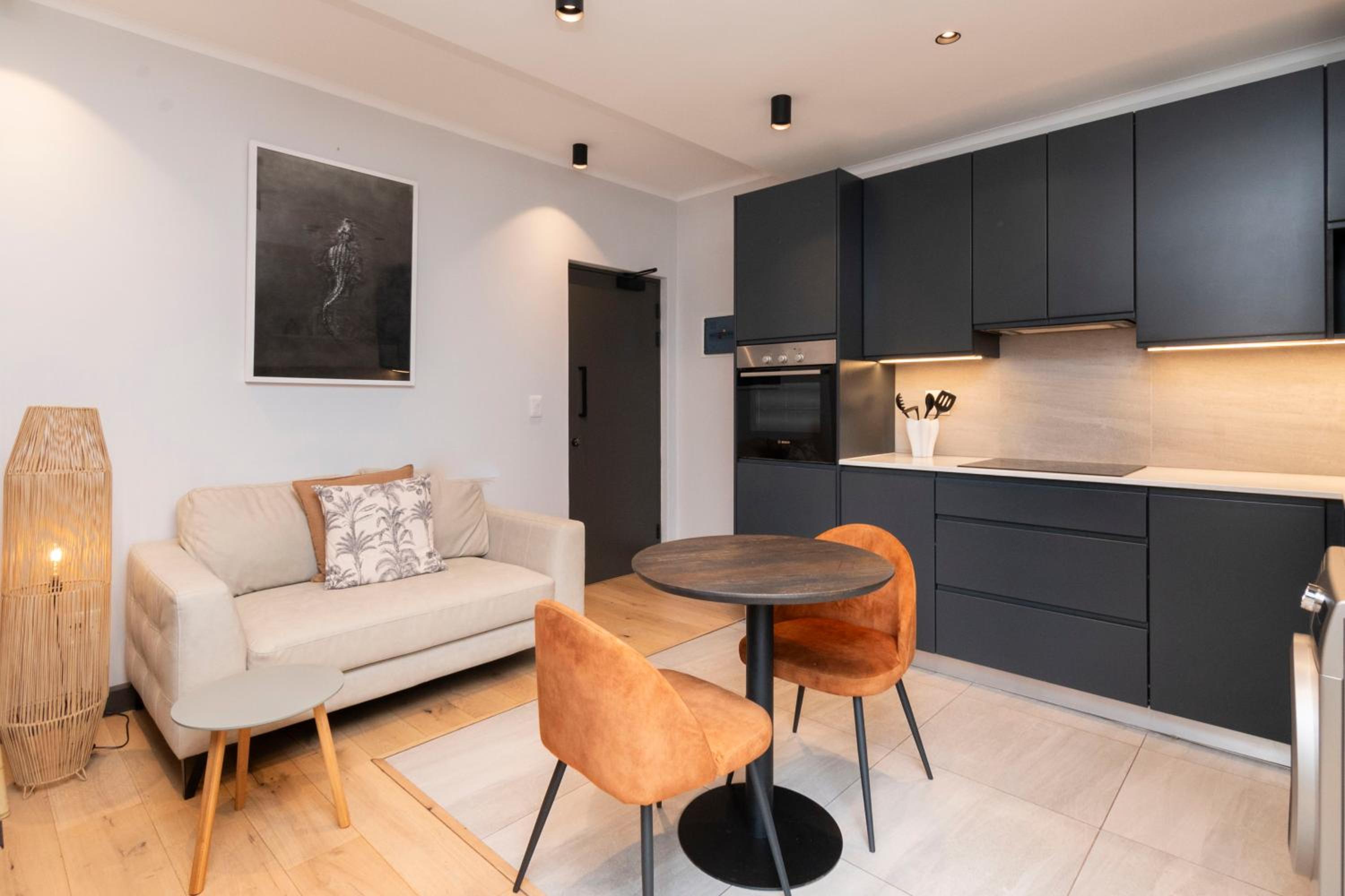 Elegant Green Point Apartment