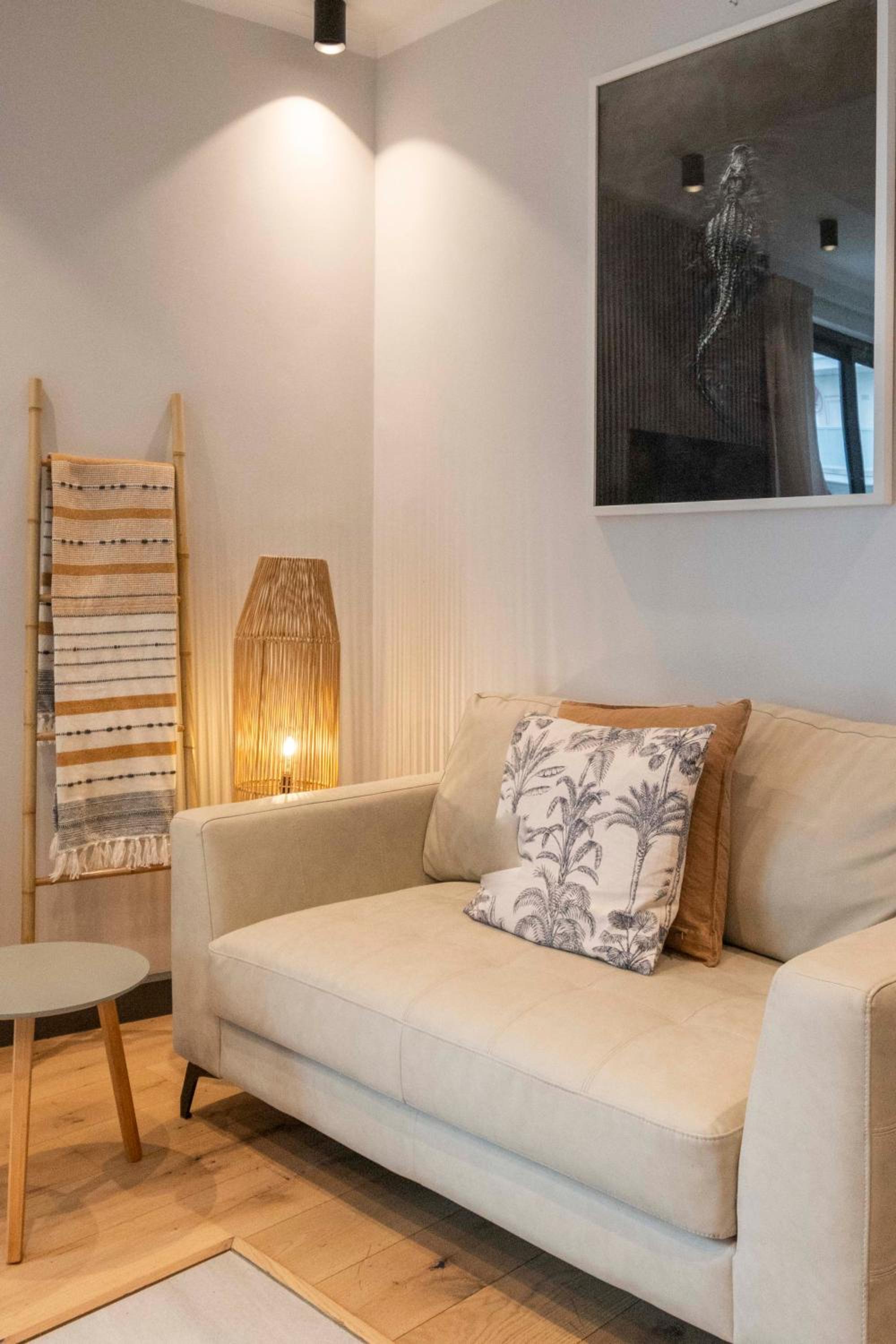 Elegant Green Point Apartment