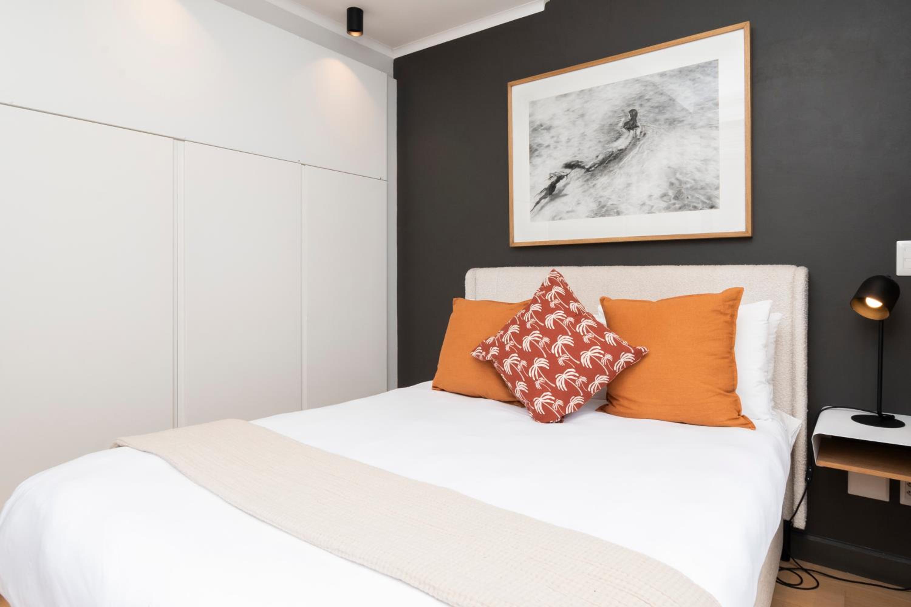 Elegant Green Point Apartment