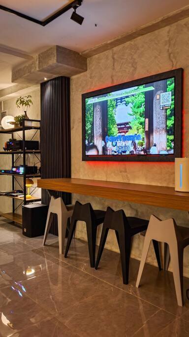 Obie's Prime Suite Videoke Near SM North and Muñoz view 5