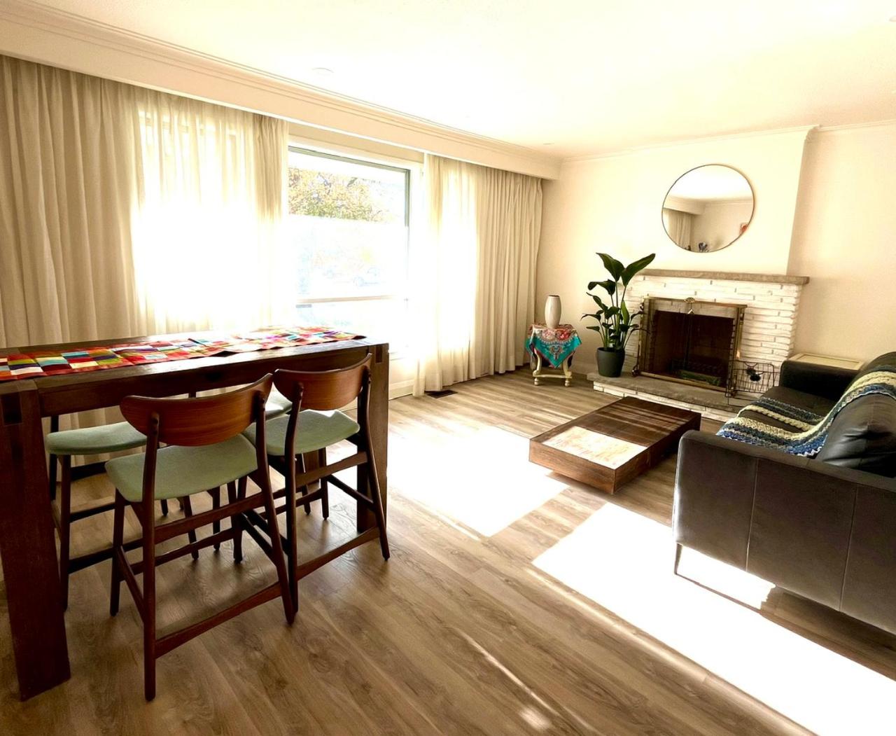 Private room with ensuite bathroom in Toronto