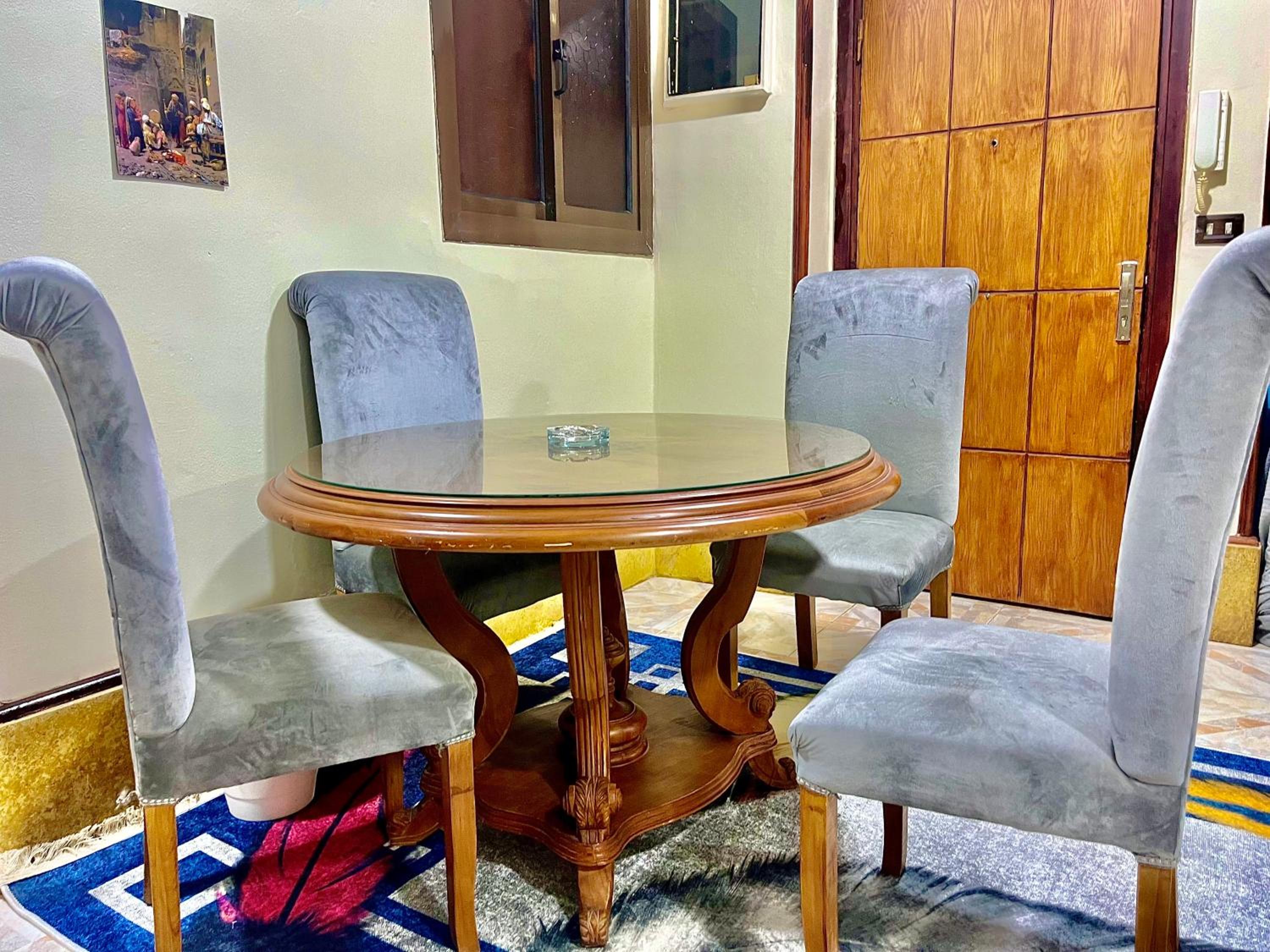 2 BRs Secure Apartment with Nice Location in Degla Maadi