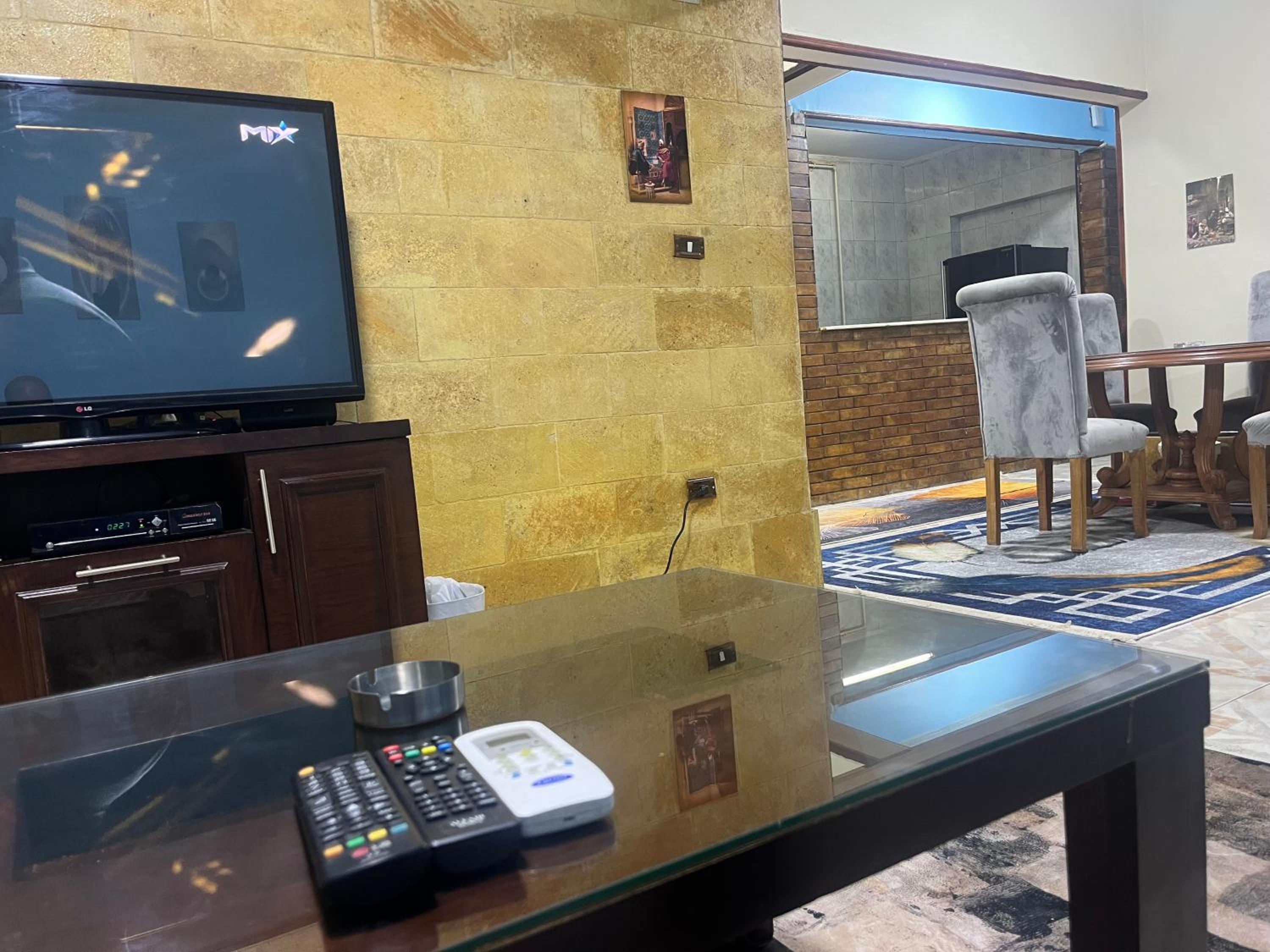 2 BRs Secure Apartment with Nice Location in Degla Maadi
