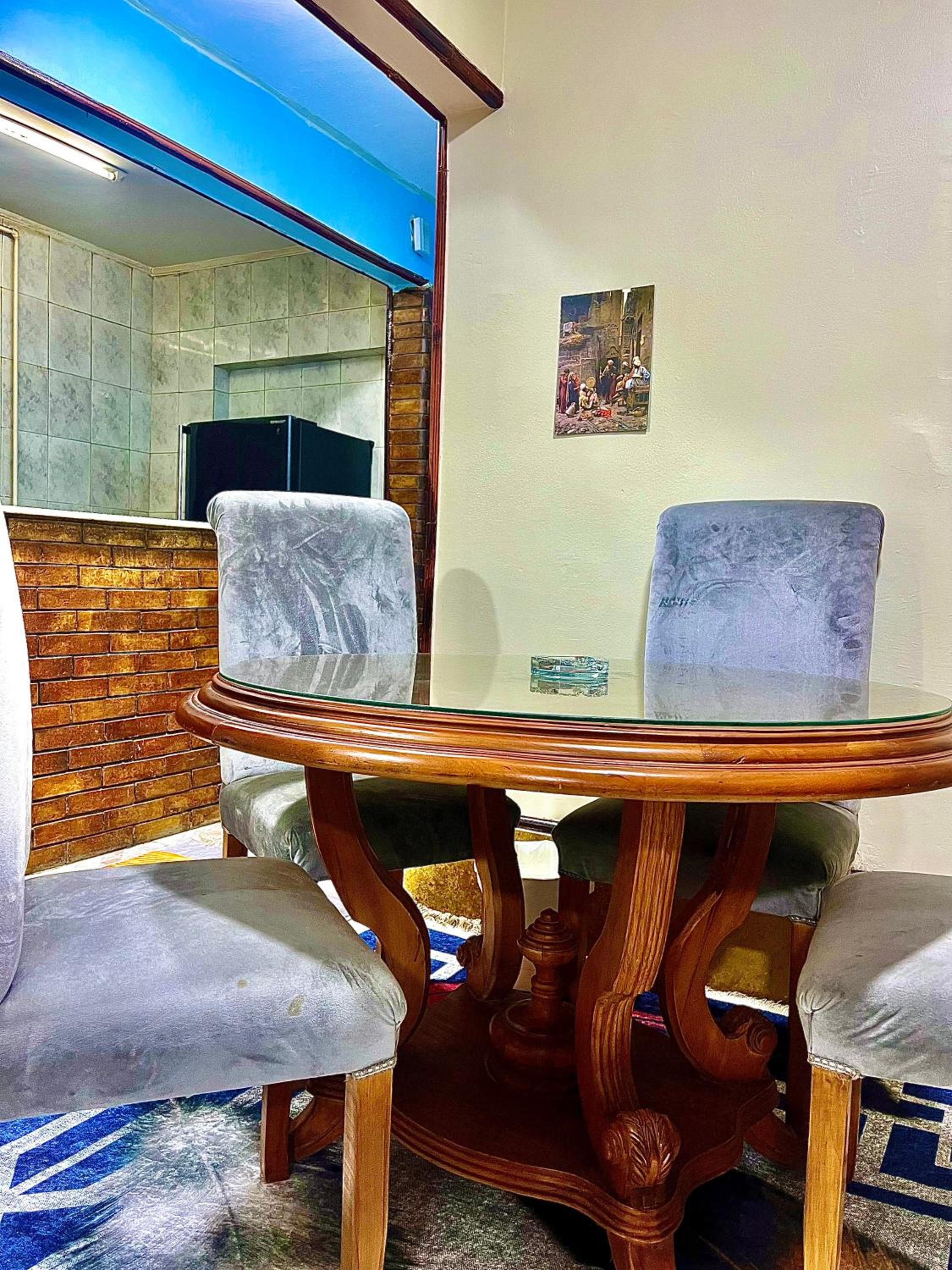 2 BRs Secure Apartment with Nice Location in Degla Maadi