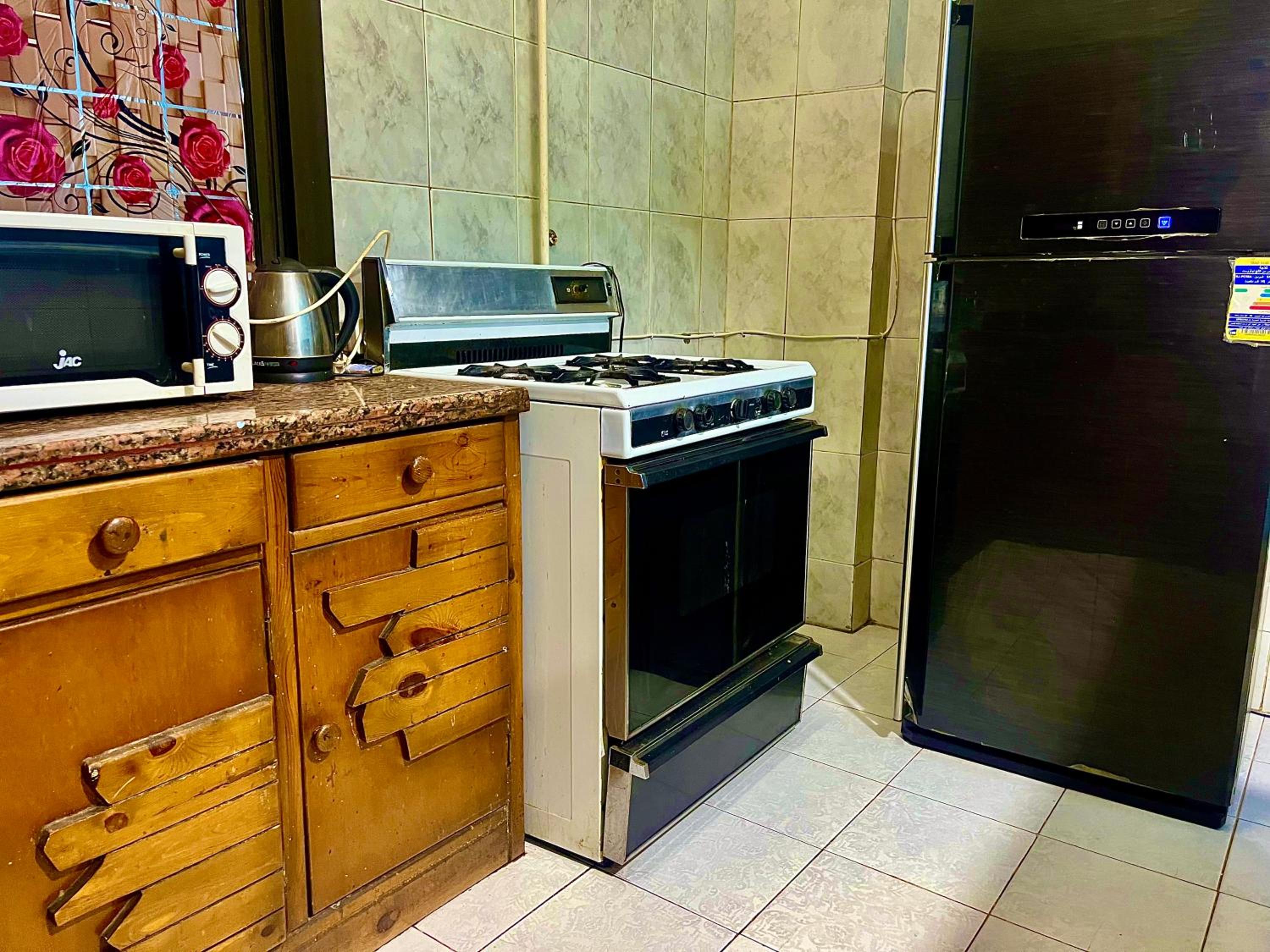 2 BRs Secure Apartment with Nice Location in Degla Maadi