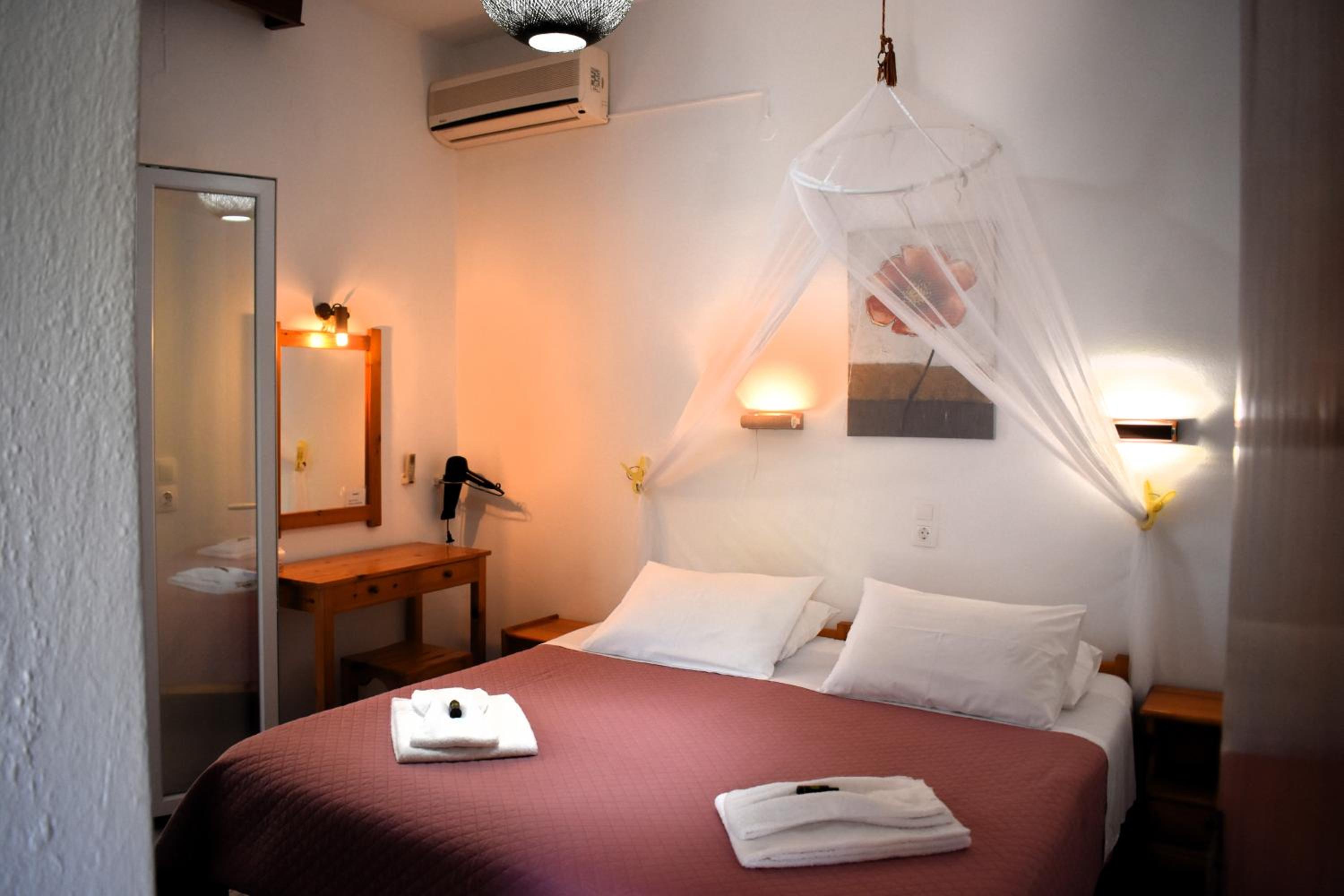 Kostas Apartments & studios