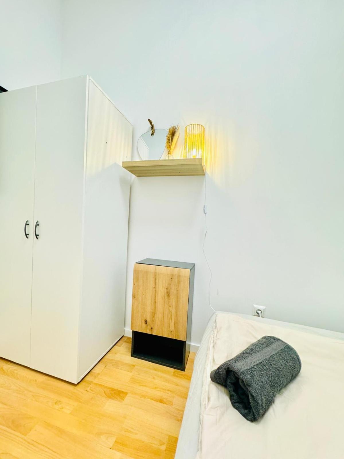 10 BR Apartment for Groups, 8-Min to Rathausplatz