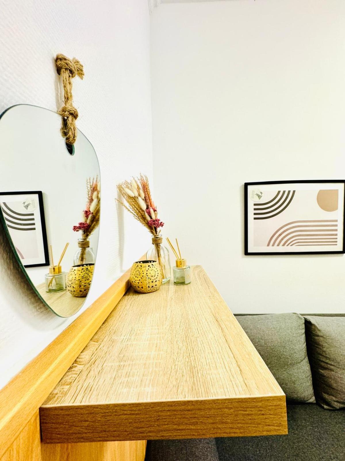 10 BR Apartment for Groups, 8-Min to Rathausplatz