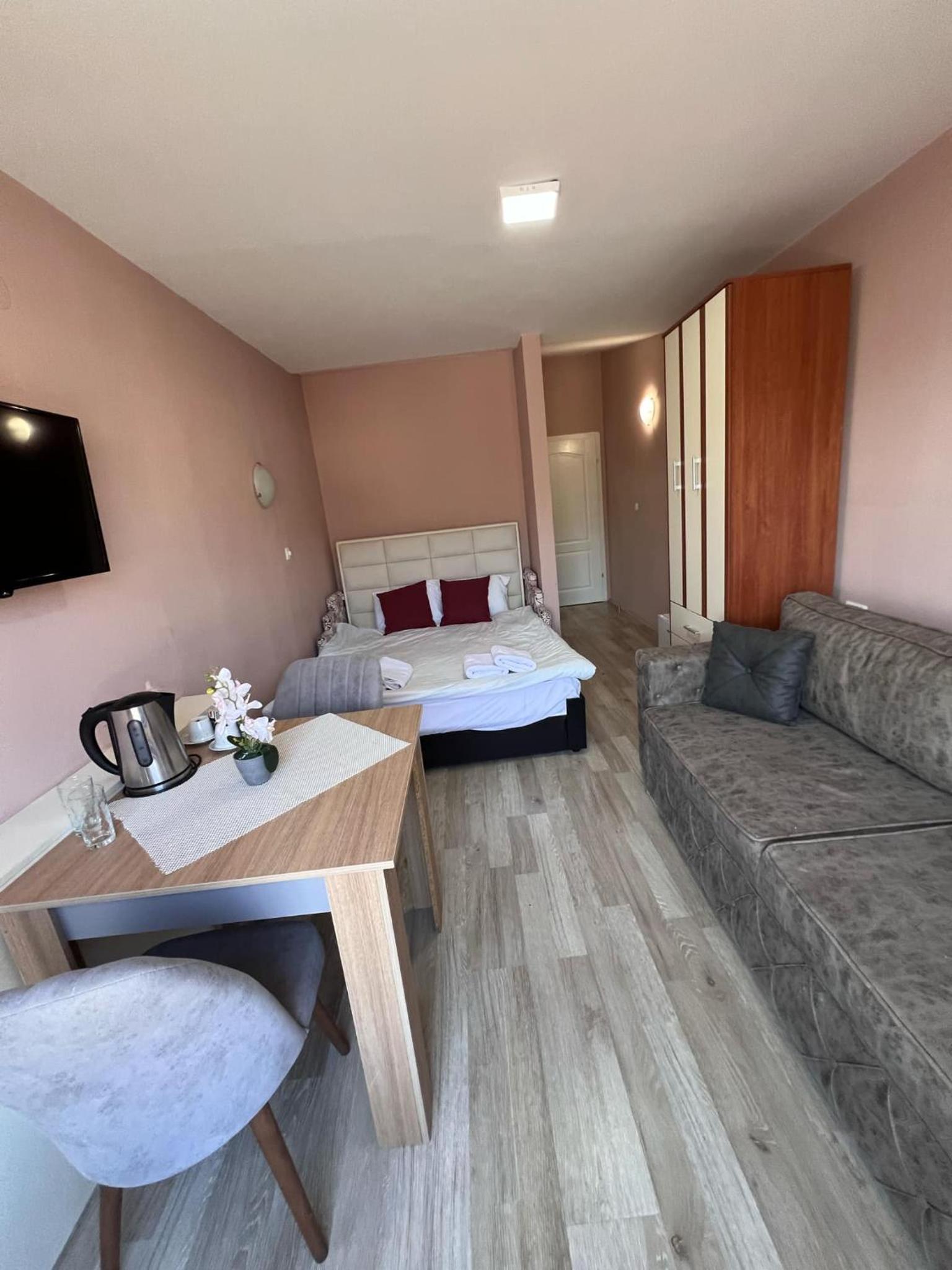 Square Apartments