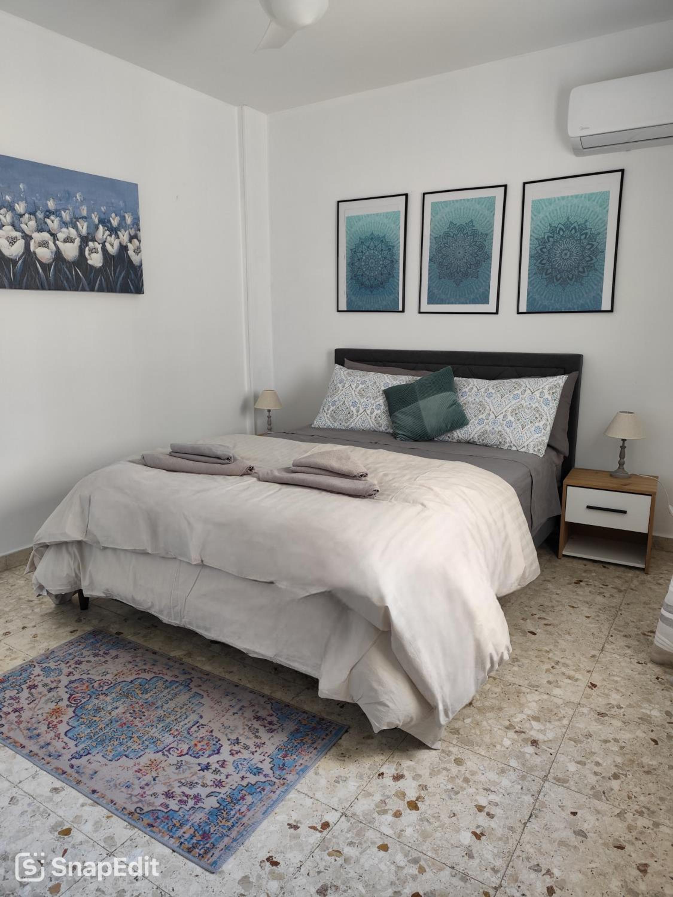 Marina view seaside apartment