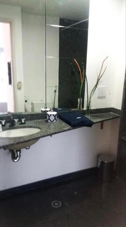 Quarto de casal - Caesar Towers Paulista - Blue Tree Premium Paulista - à 150 metros da Avenida Paulista - estadia estendida - bônus 12 horas