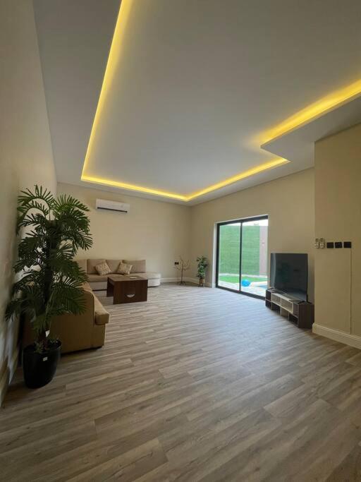 Alarid modern chalet