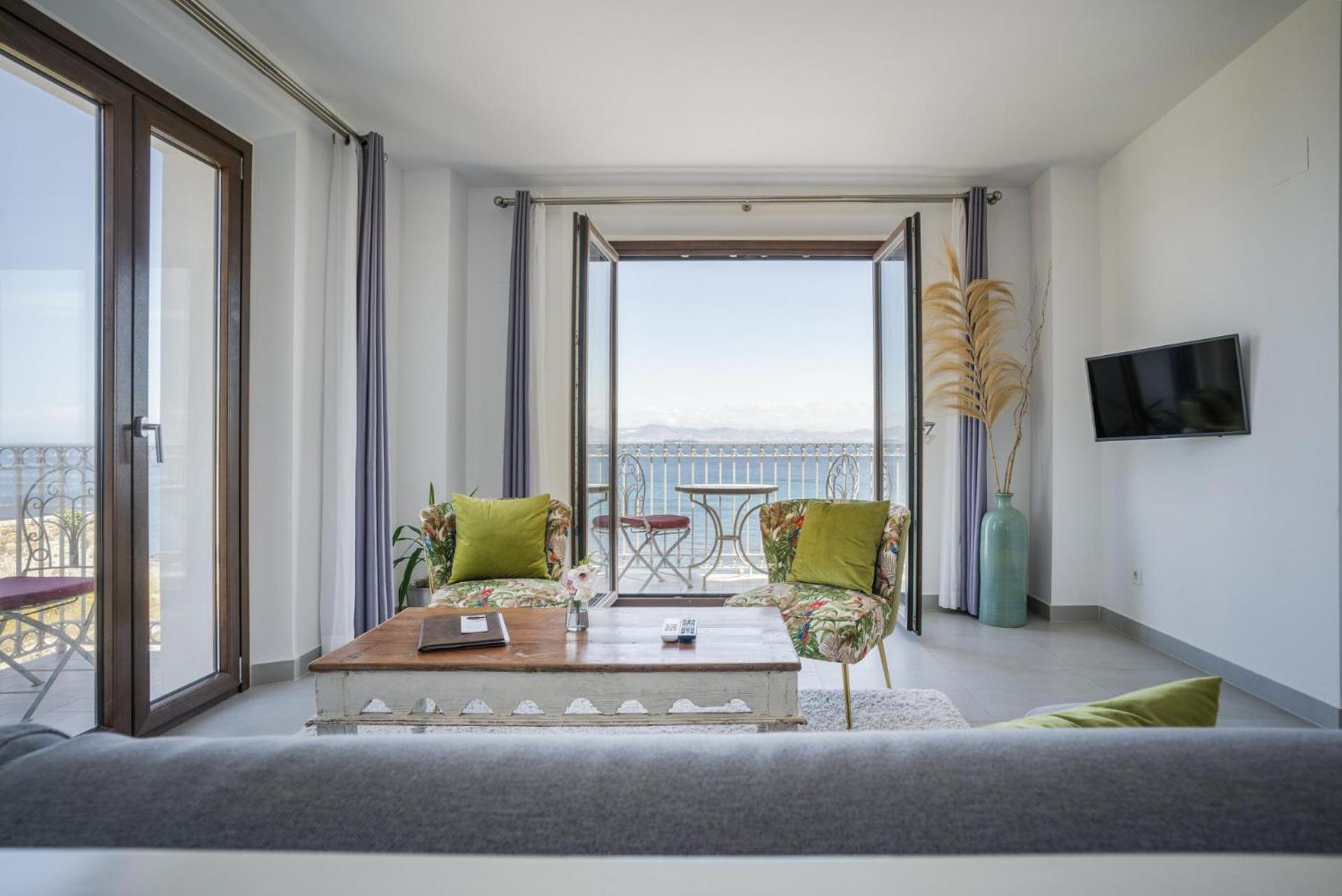Apartamentos La Residencia Tarifa