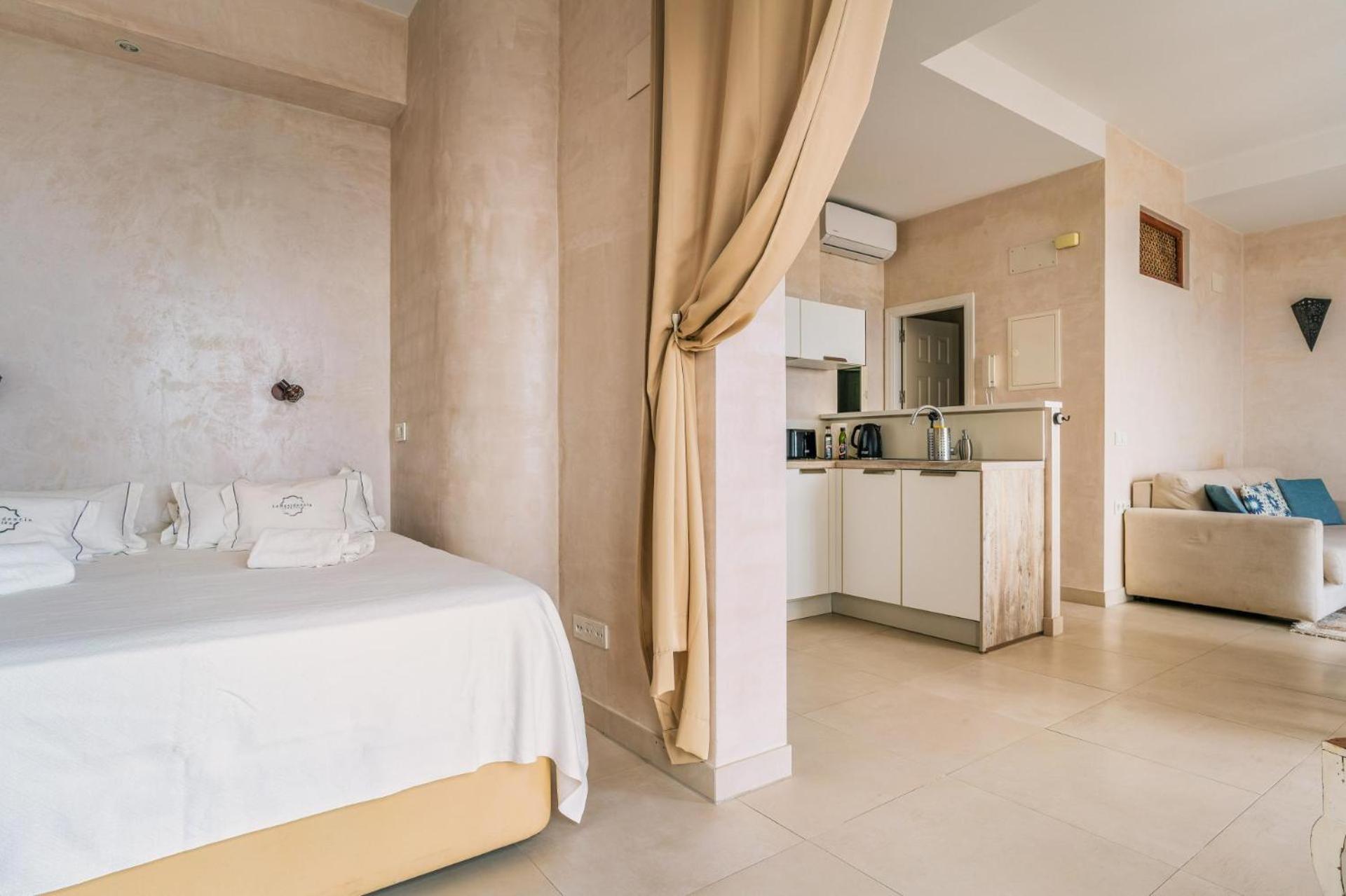 Apartamentos La Residencia Tarifa