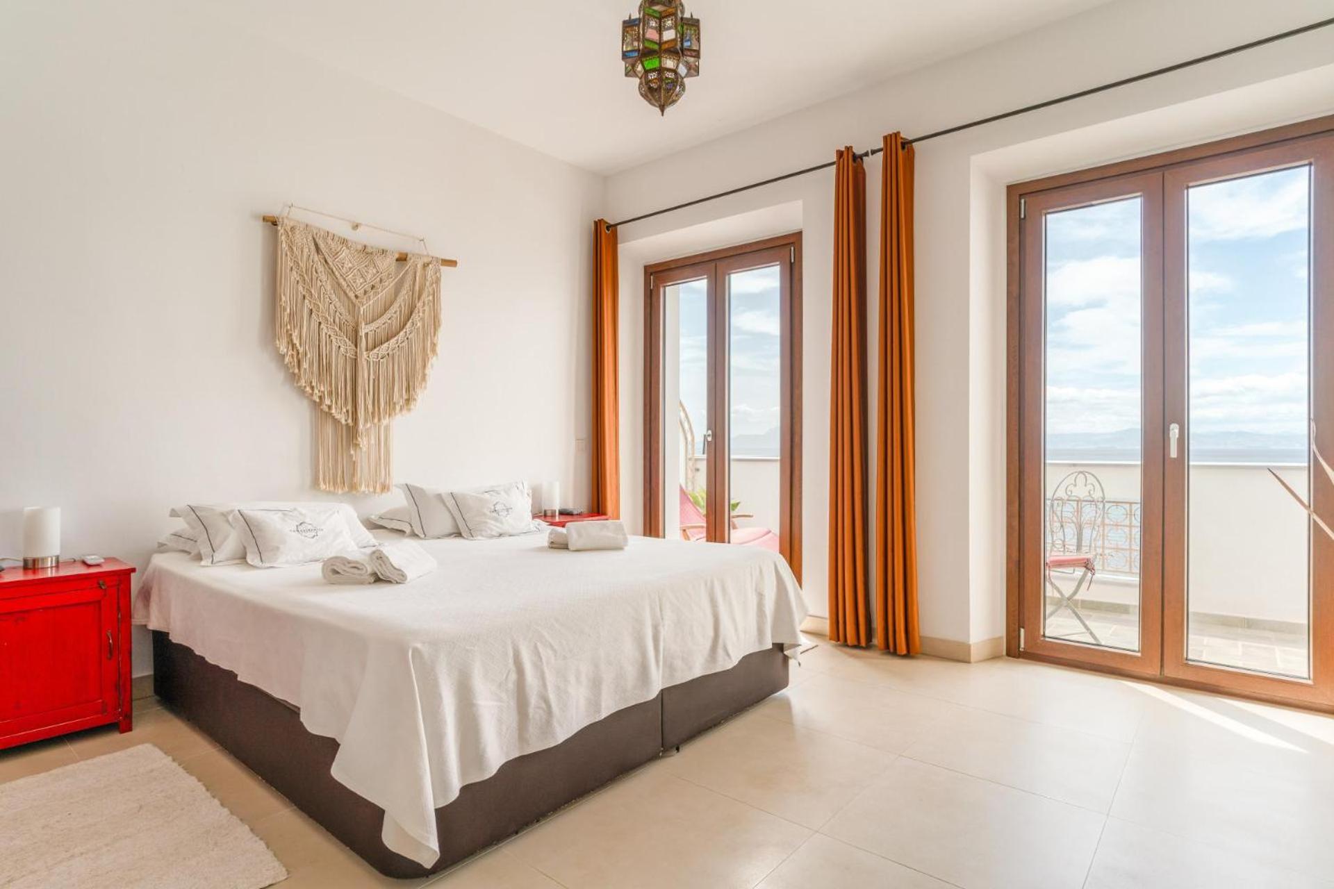 Apartamentos La Residencia Tarifa