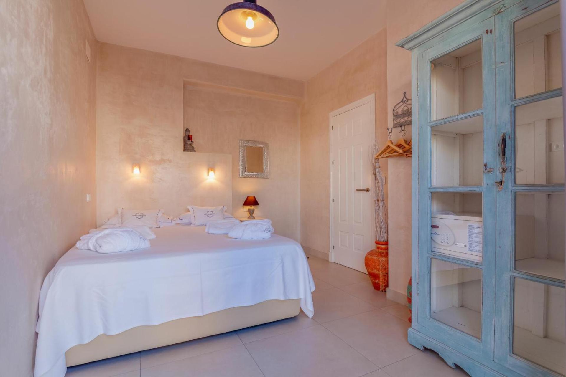 Apartamentos La Residencia Tarifa