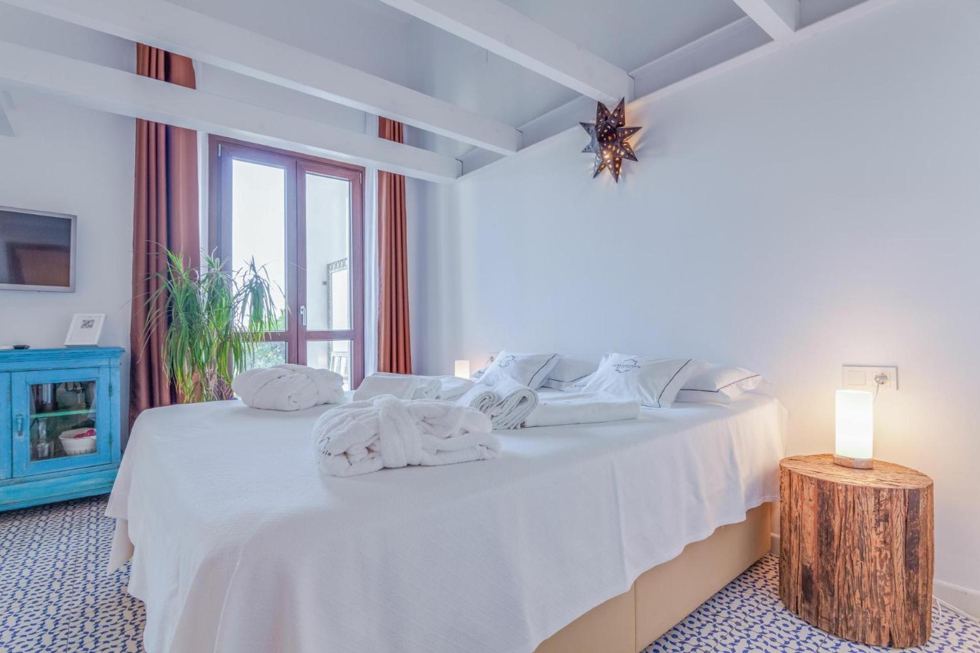 Apartamentos La Residencia Tarifa