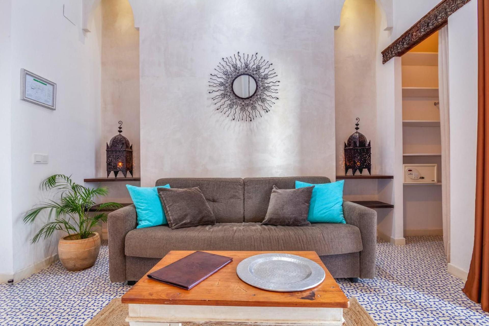 Apartamentos La Residencia Tarifa