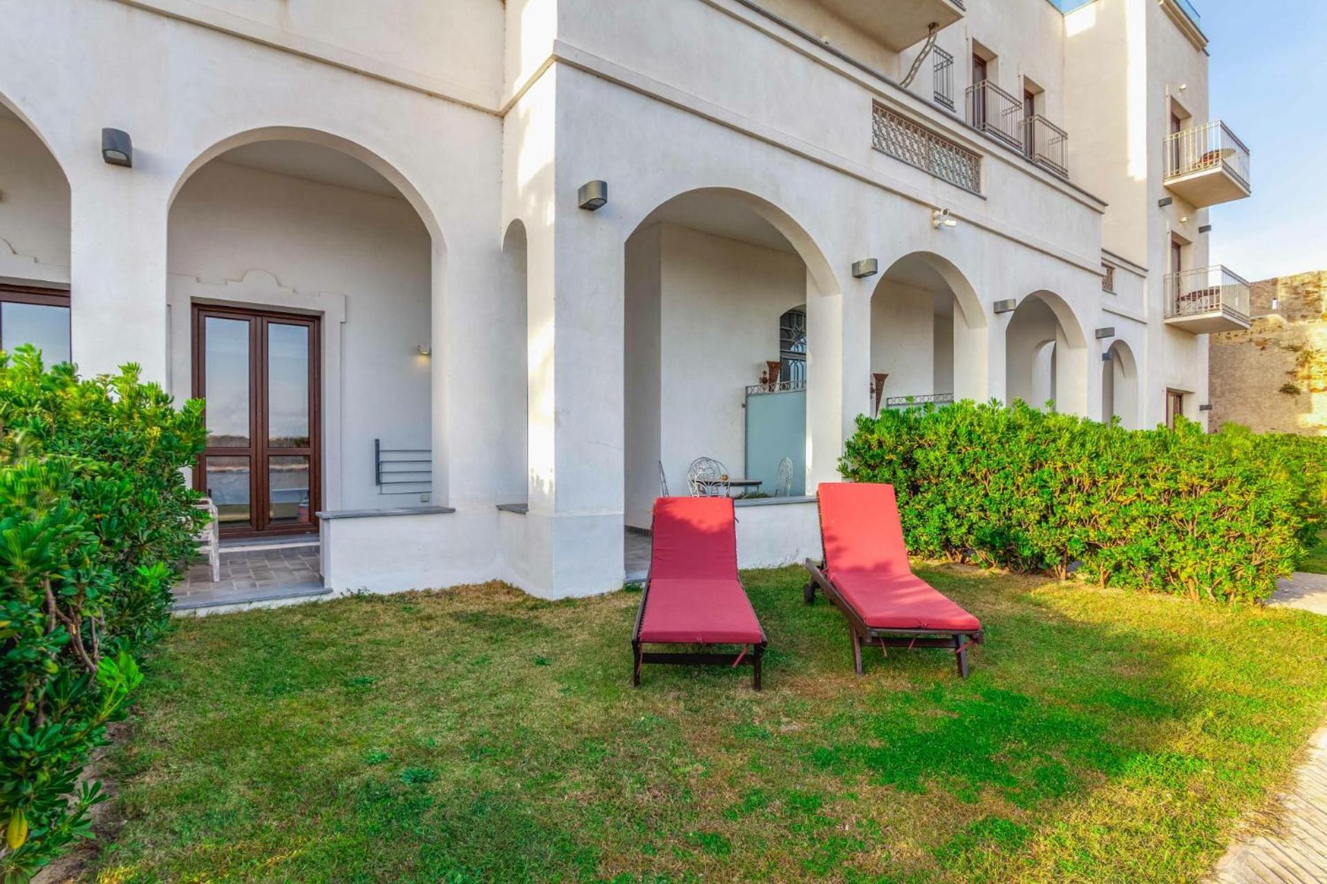 Apartamentos La Residencia Tarifa