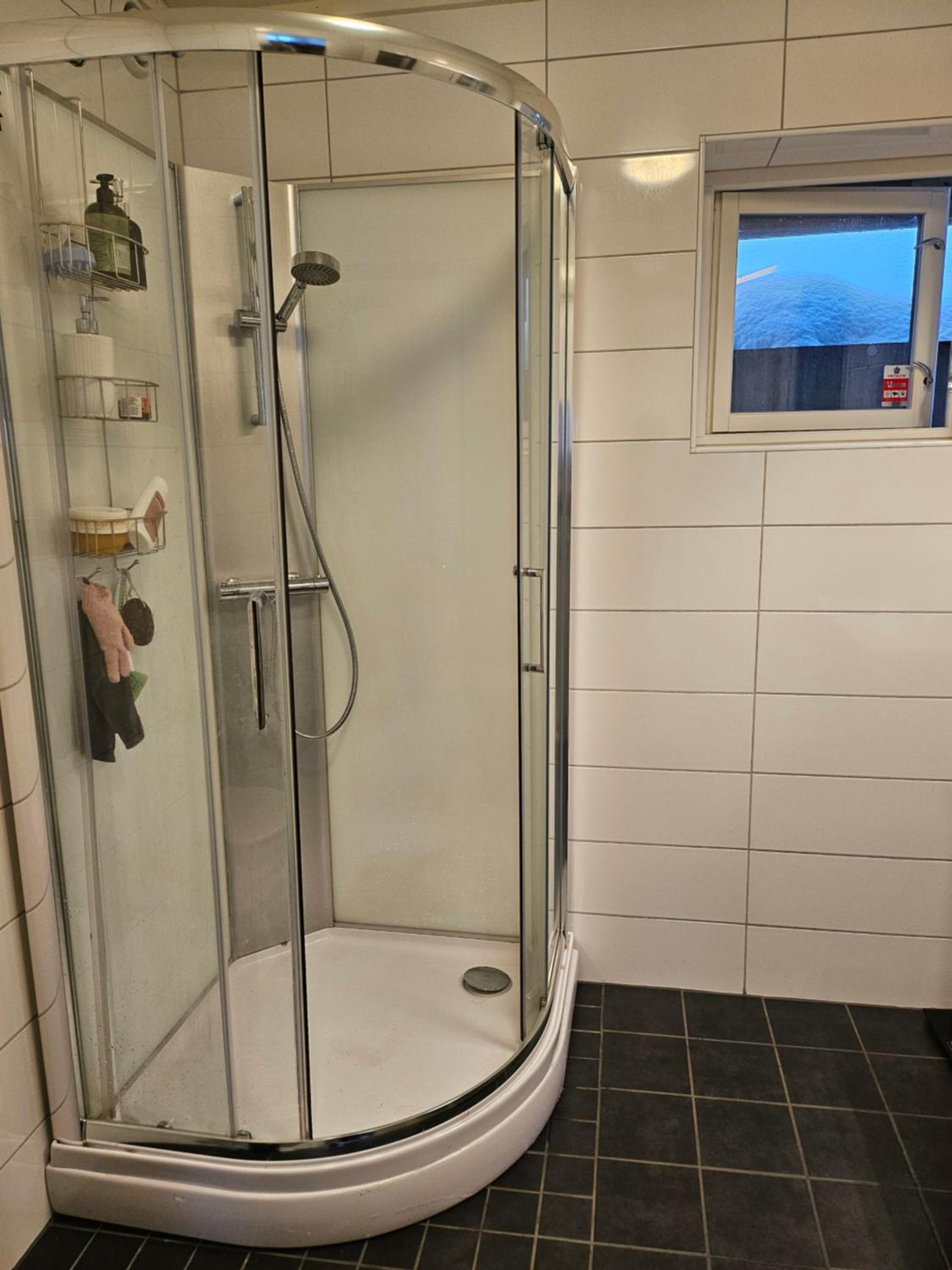 TromsøApartment Silent area with free parking I have caravan for rent same place, 4 people view 4