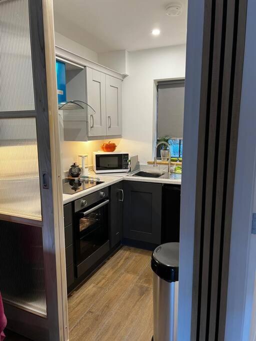 Bath Lane Cottages com & Sauna Garden x8 beds view 5