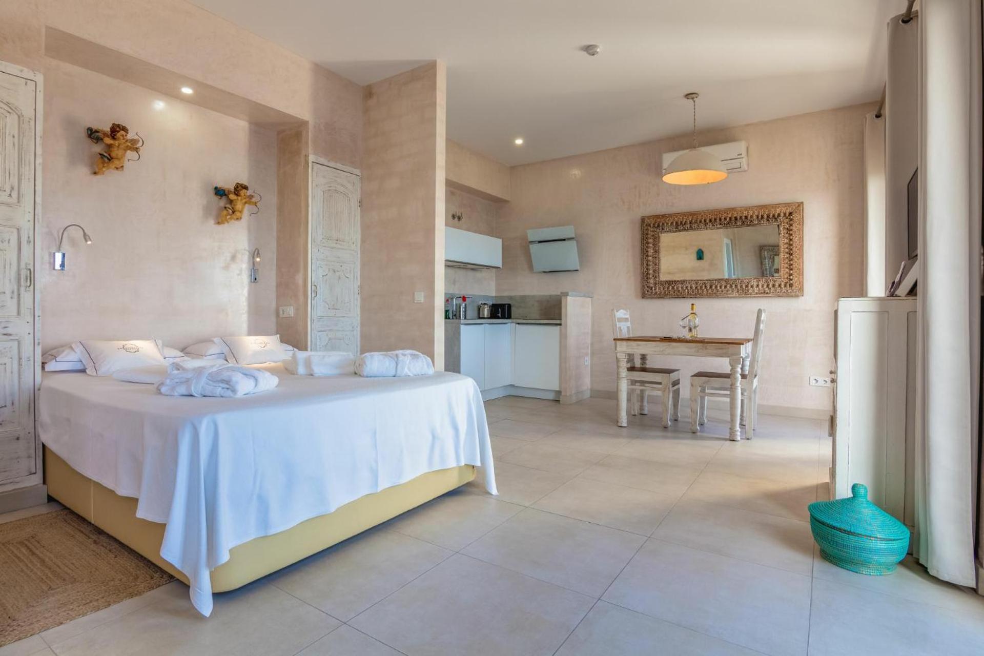Apartamentos La Residencia Tarifa